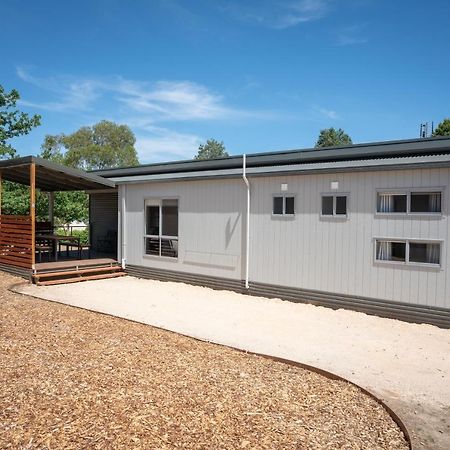 Отель Big4 Castlemaine Gardens Экстерьер фото