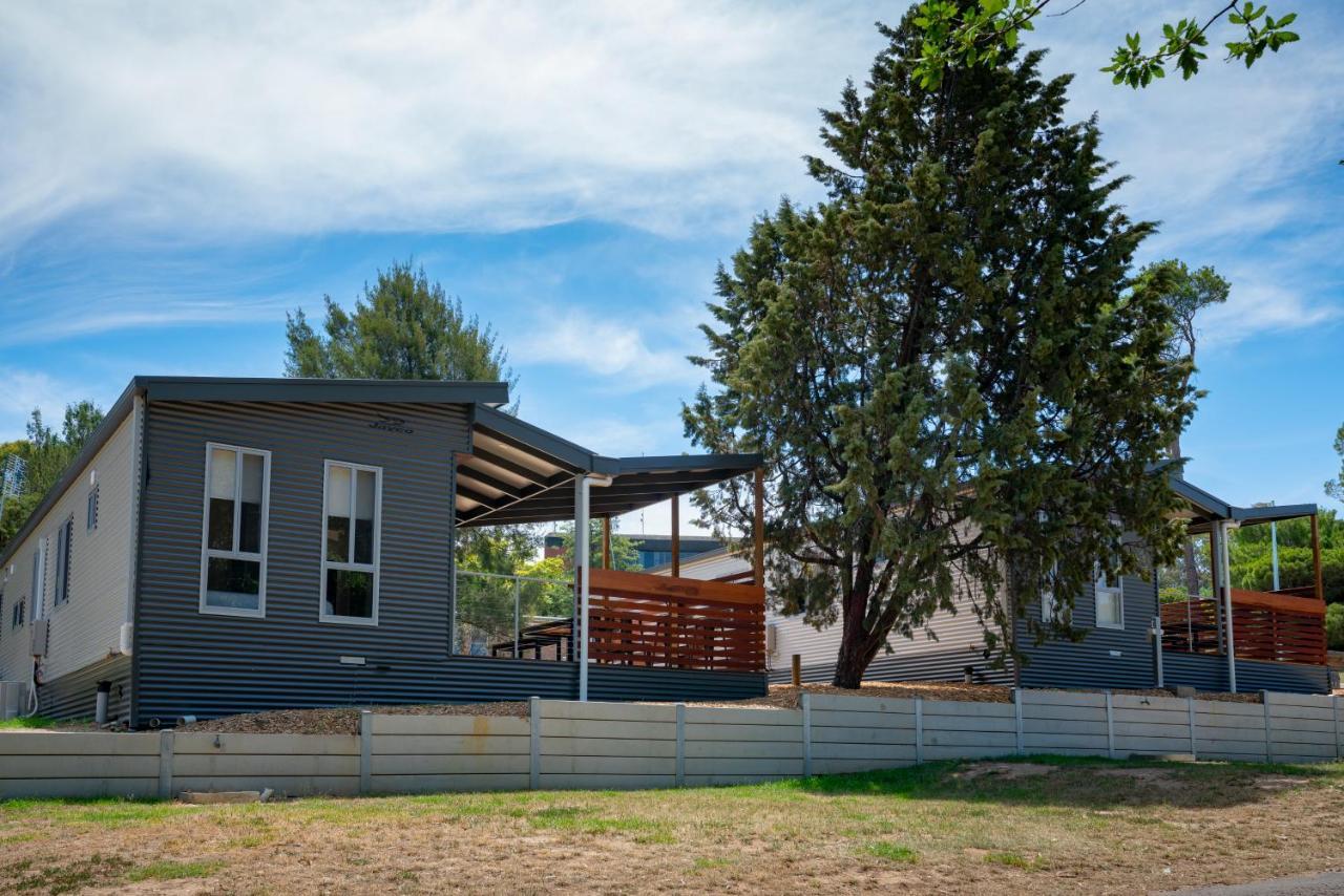 Отель Big4 Castlemaine Gardens Экстерьер фото